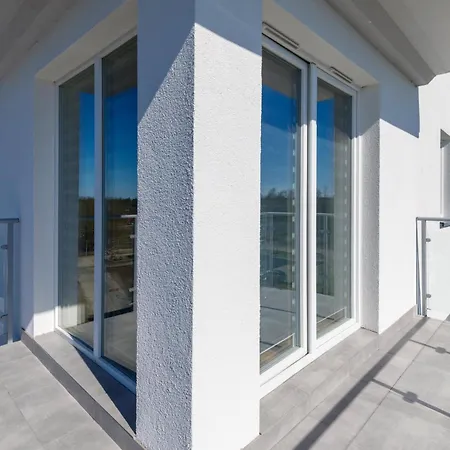 Coast Breeze Stylish By Renters *